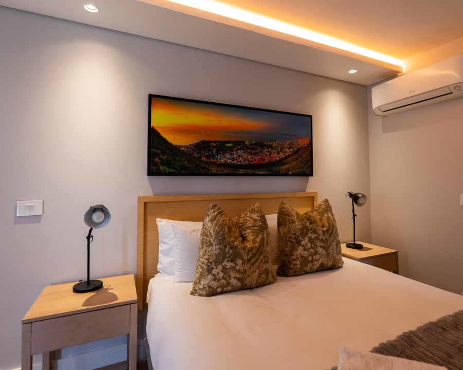 2 Bedroom Property for Sale in Sea Point Western Cape